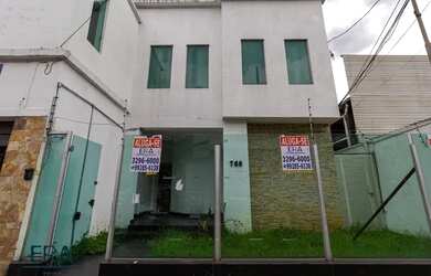 Imagem: O depósito possui 444m² de Área e está localizado em Barro