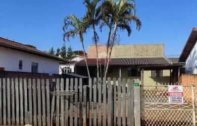 Imagem: A casa possui 1 Dormitório, 1 Banheiro, 240m² de Área e