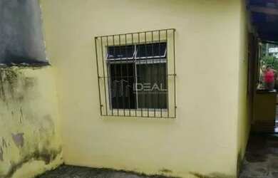 Imagem: A casa possui 1 Dormitório, 1 Banheiro, 2 Vagas na garagem