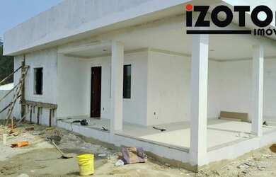 Imagem: A casa possui 2 Dormitórios, 2 Banheiros, 225m² de Área e