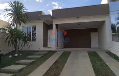 Imagem: A casa em condomínio possui 3 Dormitórios, 4 Banheiros, 4