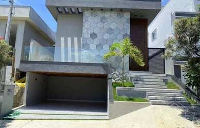 Imagem: A casa em condomínio possui 3 Dormitórios, 3 Banheiros, 4