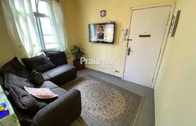 Imagem: O apartamento possui 1 Dormitório, 1 Banheiro, 1 Vaga na garagem