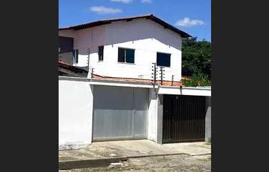 Imagem: A casa possui 5 Dormitórios, 5 Banheiros, 4 Vagas na garagem