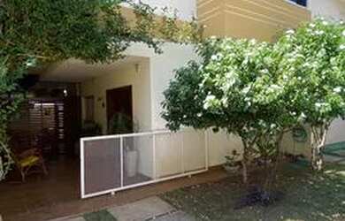 Imagem: A casa em condomínio possui 3 Dormitórios, 2 Banheiros, 2