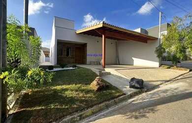 Imagem: A casa em condomínio possui 4 Dormitórios, 5 Banheiros, 4