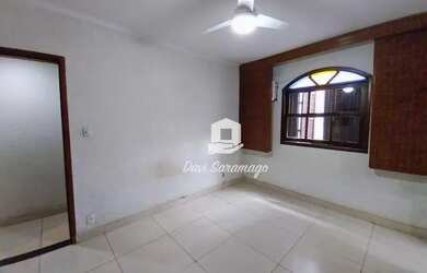 Imagem: A casa possui 5 Dormitórios, 3 Banheiros e 145m² de Área