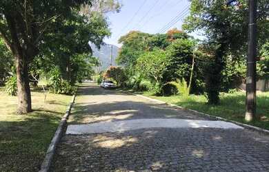 Imagem 2: Lote 100% legalizado em condomínio fechado com 215 m² no melhor de Vargem Grande