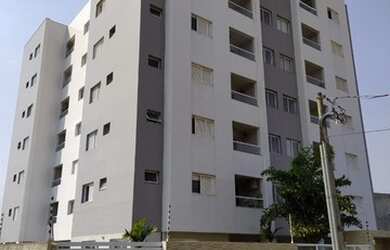 Imagem: O apartamento possui 2 Dormitórios, 2 Banheiros, 2 Vagas na