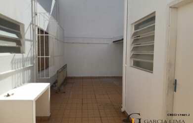 Imagem: O depósito possui 4 Vagas na garagem, 27.840m² de Área e