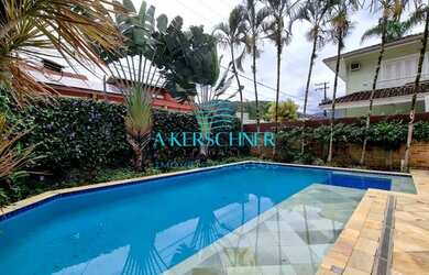 Imagem: A casa em condomínio possui 3 Dormitórios, 2 Banheiros, 2