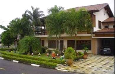 Imagem: A casa em condomínio possui 5 Dormitórios, 5 Banheiros, 4