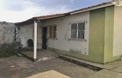Imagem: A casa possui 2 Dormitórios, 1 Banheiro, 1 Vaga na garagem