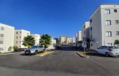 Imagem: O apartamento possui 2 Dormitórios, 1 Banheiro, 1 Vaga na garagem