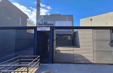 Imagem: O apartamento possui 3 Dormitórios, 1 Banheiro, 2 Vagas na