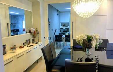 Imagem: A casa em condomínio possui 5 Dormitórios, 4 Banheiros, 3