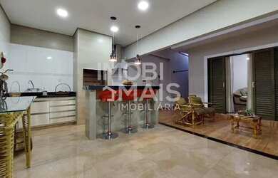 Imagem: A casa possui 3 Dormitórios, 1 Banheiro, 3 Vagas na garagem