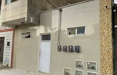 Imagem: A casa possui 1 Dormitório, 1 Banheiro e está localizado em