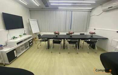 Imagem: O depósito possui 1 Vaga na garagem, 120m² de Área e está