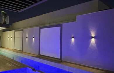 Imagem: A casa possui 4 Dormitórios, 2 Banheiros, 2 Vagas na garagem