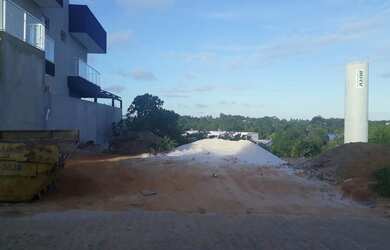 Imagem: O terreno possui 300m² de Área e está localizado em Caixa