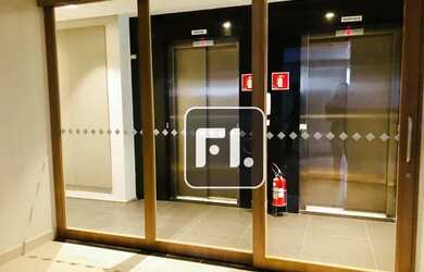 Imagem: O depósito possui 4 Vagas na garagem e 160m² de Área e está