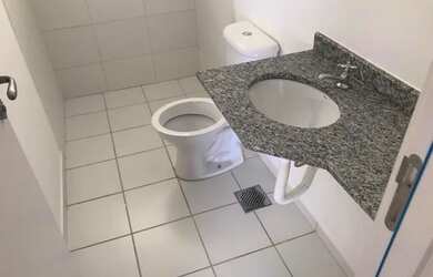 Imagem: O apartamento possui 3 Dormitórios, 1 Banheiro, 1 Vaga na garagem