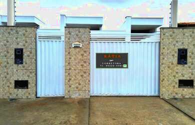 Imagem: A casa à venda possui 3 Dormitórios, 2 Banheiros e 2 Vagas