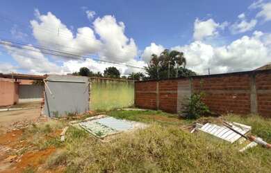 Imagem: O terreno possui 400-0m² de Área e está localizado em Setor