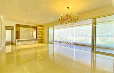 Imagem: O apartamento possui 3 Dormitórios, 4 Banheiros, 3 Vagas na