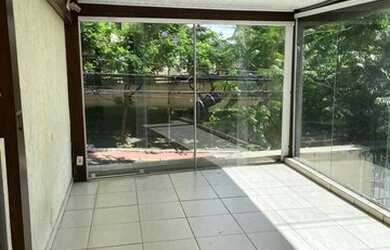 Imagem: O apartamento possui 5 Dormitórios, 5 Banheiros, 1 Vaga na