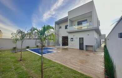 Imagem: A casa em condomínio possui 3 Dormitórios, 5 Banheiros, 4