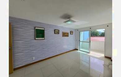 Imagem: O apartamento possui 3 Dormitórios, 1 Banheiro, 2 Vagas na