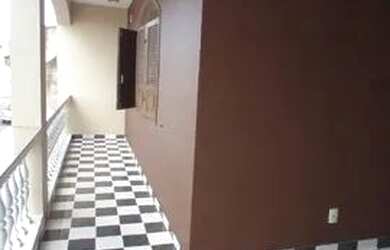 Imagem: A casa possui 3 Dormitórios, 3 Banheiros, 2 Vagas na garagem