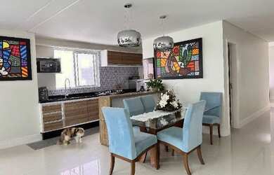 Imagem: O apartamento possui 4 Dormitórios, 5 Banheiros, 3 Vagas na