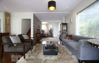 Imagem: A casa em condomínio possui 4 Dormitórios, 5 Banheiros, 4