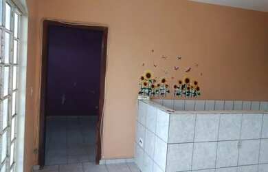 Imagem 5: Vende- se ou permuta por imóveis de menores valores sobrado com três...