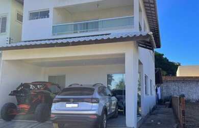 Imagem: A casa em condomínio possui 3 Dormitórios, 3 Banheiros, 200m²