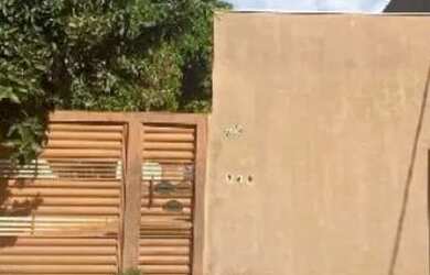 Imagem: A casa possui 2 Dormitórios, 2 Banheiros, 49m² de Área e