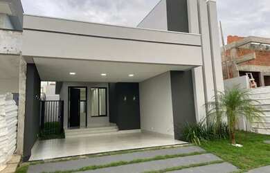 Imagem: A casa em condomínio possui 3 Dormitórios, 3 Banheiros, 4