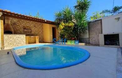 Imagem: A casa para alugar possui 3 Dormitórios, 3 Banheiros, 2 Vagas