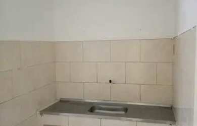 Imagem: A casa possui 1 Dormitório, 1 Banheiro e está localizado em