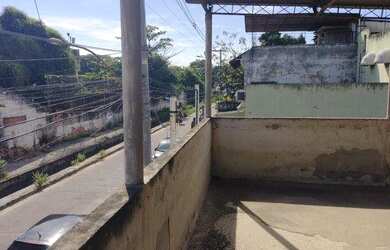 Imagem: A casa possui 3 Dormitórios, 2 Banheiros, 150m² de Área e