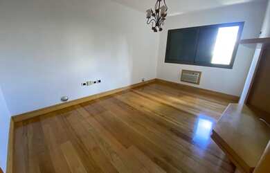 Imagem 13: Apartamento para aluguel possui 305 metros quadrados com 4 quartos em...