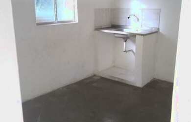 Imagem: A casa possui 2 Dormitórios, 1 Banheiro e está localizado