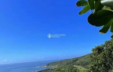 Imagem: A casa possui 3 Dormitórios, 1 Banheiro, 150m² de Área e