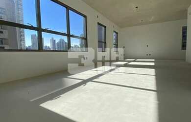 Imagem: O apartamento possui 4 Dormitórios, 4 Banheiros, 2 Vagas na