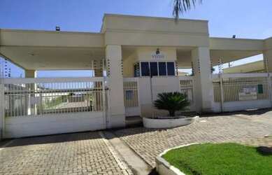 Imagem: A casa em condomínio possui 3 Dormitórios, 4 Banheiros, 2