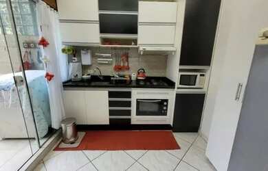 Imagem: O apartamento possui 1 Dormitório, 1 Banheiro, 1 Vaga na garagem