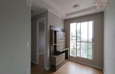 Imagem: O apartamento possui 2 Dormitórios, 1 Banheiro, 1 Vaga na garagem